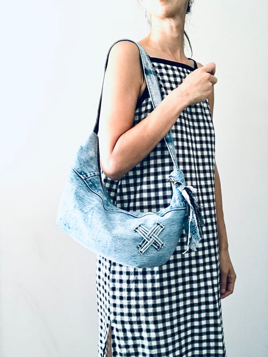 Hobo Zero with light blue denim and matching zipper pouch