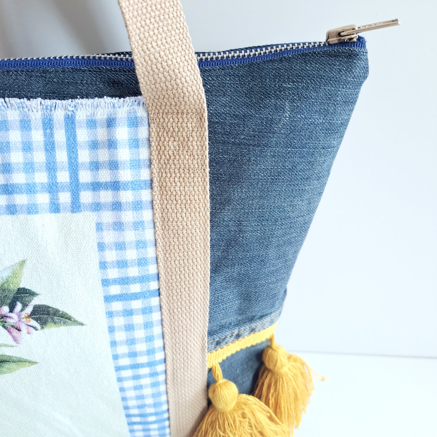 Tuscan tote bag with upcycled denim